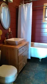 Hayward Lakefront - Gorgeous Cabin, Four Seasons of Fun for up to 21 guests - Image 4