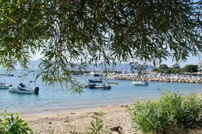 Facing the sea, 30 m from the beach, luxury villa, air-conditioned  - Image 4