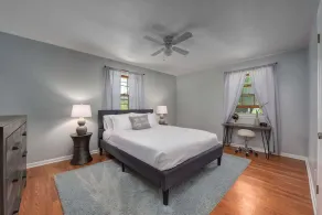 Modern & Comfy ~ Close to Cleveland Clinic ~ Long-Stays Welcome ~ Safe Area - Image 5