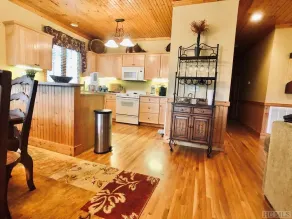 Mountain walk-in level condo! - Image 4