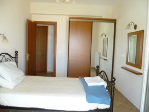 Hermosa villa de 3 dormitorios con piscina y vistas al mar, Agios Stefanos NW Corf - Image 2