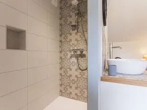 Luxuriöser Landsitz nahe Nantes mit Innenpool und familienfreundlichen Annehmlichkeiten - Image 2