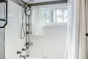 Lakefront Home with Private Dock, Hot Tub, Fireplace, & Central A/C - Free WiFi - Image 4