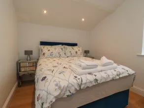 The Lodge House - Image 5