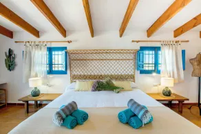 Migjorn house10pax.5 bedrooms+4,5 bathrooms.Sea views.800 meters Migjorn beach. - Image 5