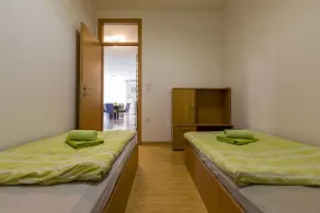 Holiday apartment with air conditioning and washing machine - Image 5