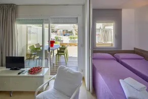 APPARTEMENT 7 ADULTS VUE SUR LA PISCINE - Image 5