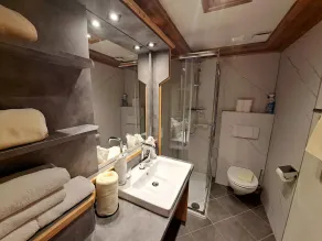 Very comfortable u. spacious. Apartment with natural wood furniture from our own production - Image 3