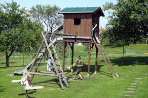 Vacation apartments for 6 people with pool, sauna and riding facilities - Image 3