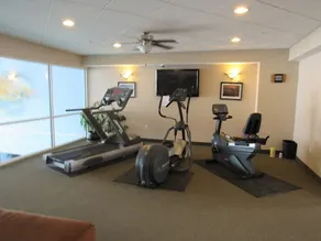 LAKEFRONT CONDO # 309 * 2BR / 2 BA SLEEPS 6 - Image 3