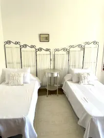 Schöne Villa in einer spektakulären Umgebung in Orient. 12 Personen - Image 4