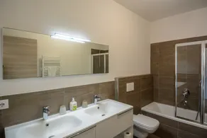 Apartamento superior con impresionantes vistas y piscina - Image 2