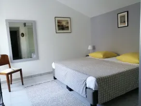 LOVELY 5-PERSON APARTMENT IN CHARACTER HOUSE IN THE COUNTRYSIDE 30MN FROM THE BEACH - Image 5