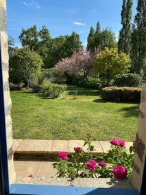 Charming accommodation with swimming pool and garden. - Image 4