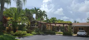 Tropical Studio with Private Kitchen and Bath - Image 2
