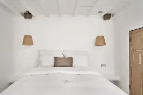 Amazing Mykonos Suite | Superior Suite | Sea View and Interior Spa Bath - Image 4