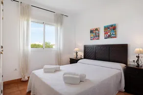 Apartment 'Apartamento Sancti Petri' with Shared Pool, Wi-Fi and Air Conditioning - Image 4