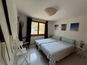 Stupenda villa familiare con piscina privata, vista mare e distanza a piedi dalla spiaggia - Image 4