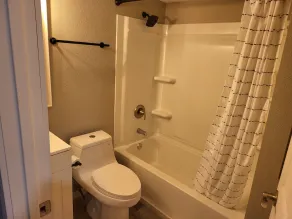 4 level remodeled, great location! New Deck, New Floors, new Everything,  AC - Image 4