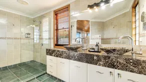 THE Islander - Waterfront with Pool - Holiday Yamba - Image 5