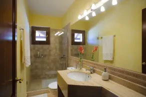 Villa with fantastic garden, chill areas, ideal for relaxing - Image 2