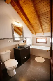 Smukt traditionelt hus i landlige omgivelser - Image 2