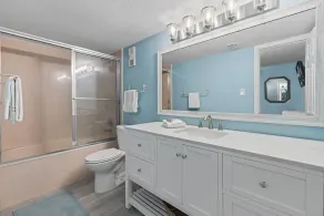 IDÉAL POUR LES FAMILLES - Immense condo 3/3 avec vue sur le golfe et balcon de 32 pi - Image 3