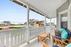 Spacious King Suite 1 Block to Beach & Asbury | Renovated Victorian | 1000 Mb... - Image 4