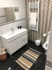 7 Bedroom Villa in Vila Real - Image 2