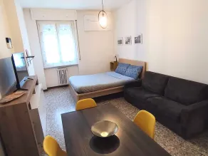Apartment for 4 guests, quiet and equipped, 15 minutes by tram from the center - Image 4