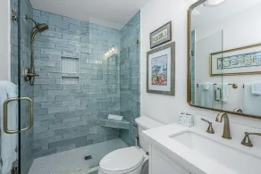 Haut de gamme, privé 3 ch, 3 salle de bain chalet sur la lagune près de la plage. Grande valeur! - Image 4