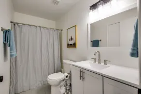 Cozy home on a secluded lot - 40 mins from Nashville, 5 min from MTSU! - Image 3