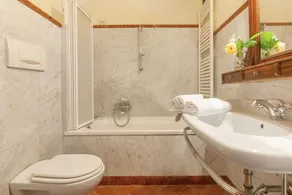 Apartment 'La Torre' with Shared Pool, Private Terrace & Wi-Fi - Image 5
