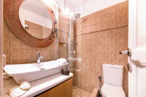 Ifigeneia Luxury Villas - Image 4