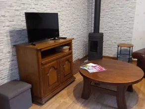 Charming Cottage Near Forest, Ski Resorts, and Lakes - Ideal for Families and Pets - Image 2