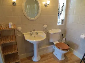 Yogis Cottage es encanto rural de Cotswold con instalaciones modernas - Image 4