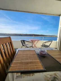 Small apartment with balcony and direct view of the lake on the 2nd floor - Image 5