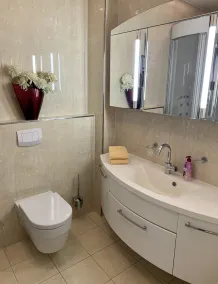 Apartment 1, centrally located on the waterfront - Image 3