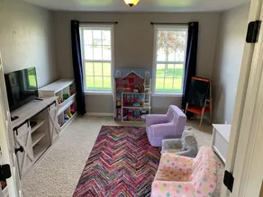 Maison privée spacieuse avec accès rapide à EAA - Image 3