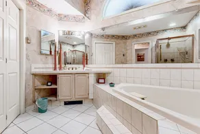 Dog-friendly townhome near lake & skiing with furnished deck, grill & air hockey - Image 4
