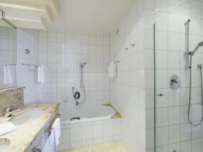 Juniorsuite 'Aida' HP - Amerika-Holzer Hotel Resort - Image 2