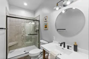 4Bed 3.5Ba Cozy New Construction! Close to Lake Geneva and Lake Elizabeth! - Image 4