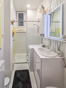 Centrally located apartment - Image 5