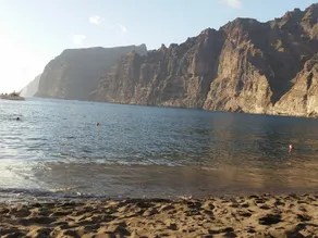 SPECTACULAR SUNNY APARTMENT WITH WIFI, POOL, PANORAMIC CLIFF & SEA VIEWS. - Image 2