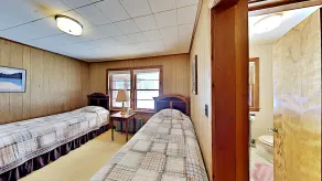 5 Bedroom 5 Bath Pet Friendly Cabin On 5,000 Acre Lake Near Hayward - Image 5