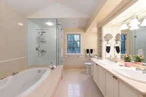 Vancouver Golf Villa. -  Private 5BR/6BA, w Golf Practice, Pet Friendly - Image 2