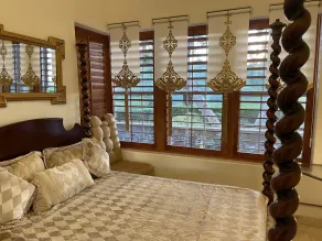 Luxe 1  private bedroom / den condo - Image 3