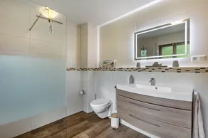 Apartment 'Hof Helmenhube 1' with Shared Terrace, Shared Garden and Wi-Fi - Image 4