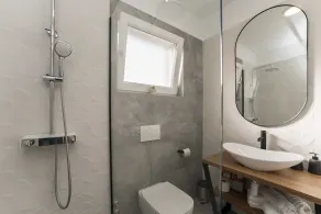Luxury D Apartments - Image 3
