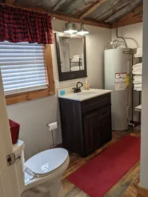 Private cabin located on 7 acres in the country - Image 3